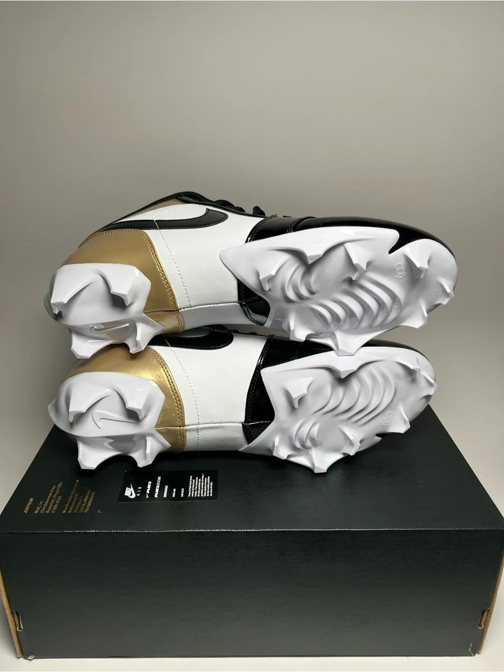 Nike Air Jordan 1 Low Football Cleat FJ6245-701 White Gold Black Mens Size 11.5
